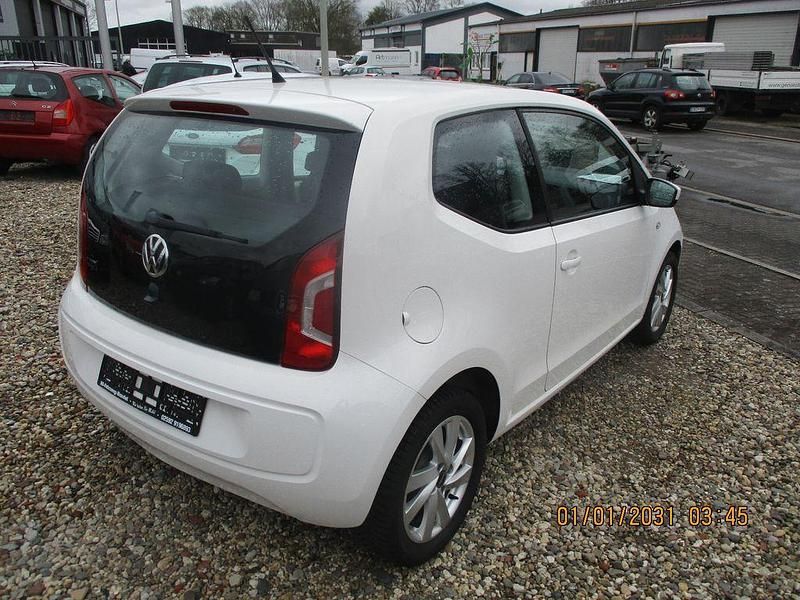 Używany VW up! move up! 60 KM (44 kW) 2016 Biały Hatchback