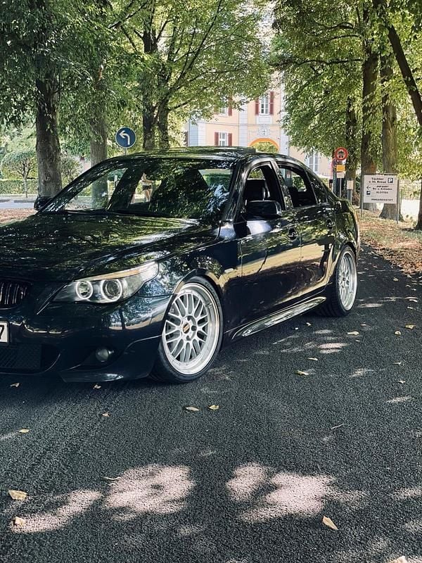 Schwarz Gebraucht 2006 BMW 550 M Sport Limousine | 9.500 € (Guter Preis) - Bild 1/4