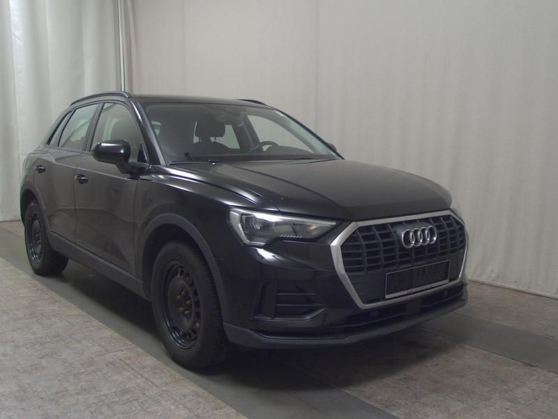 Gebraucht Audi Q3 Basis 150 PS (110 kW) 2020 Mythosschwarz metallic SUV