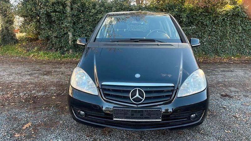 Gebraucht Mercedes A160 95 PS (69 kW) 2010 Schwarz Limousine