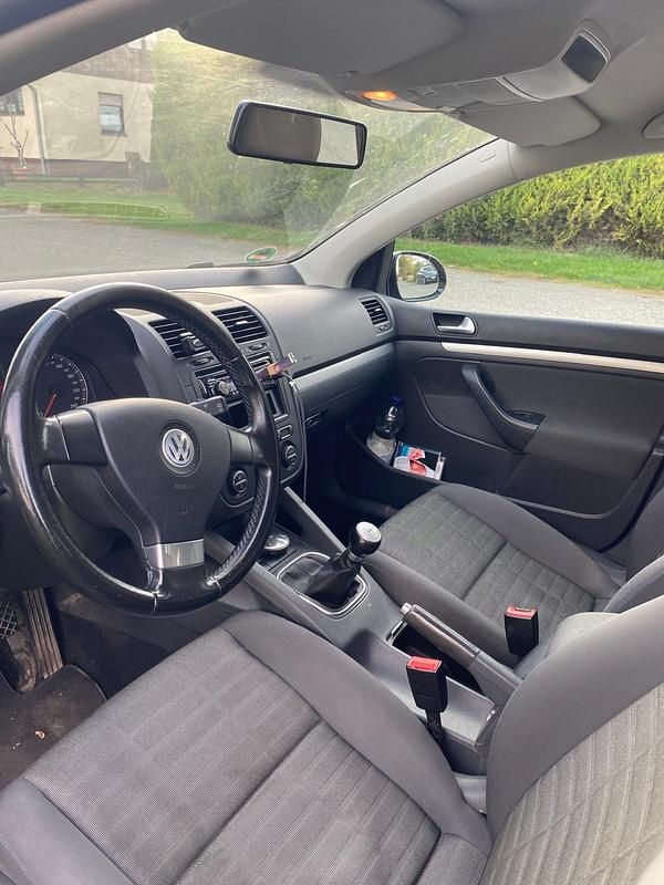 Gebraucht VW Golf V 102 PS (75 kW) 2006 Schwarz Kleinwagen