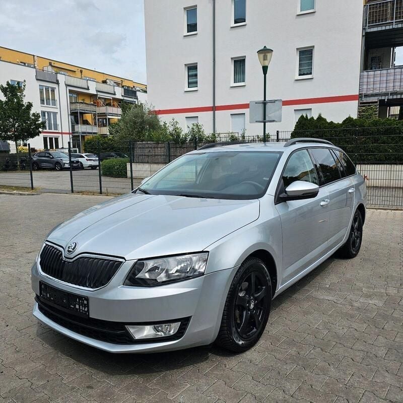 Silber Gebraucht 2014 Skoda Octavia Kombi | 9.590 € (Fairer Preis) - Bild 1/4