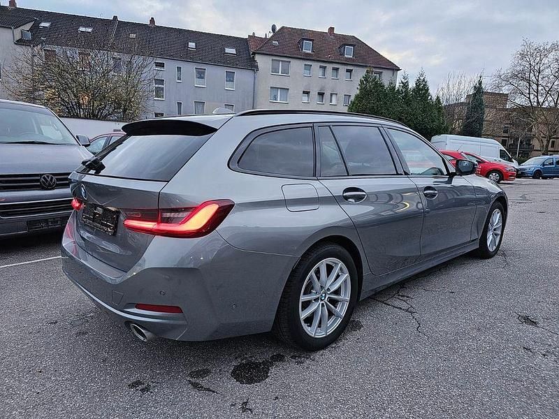 Gebraucht BMW 320 Shadowline 190 PS (139 kW) 2024 Grau Kombi