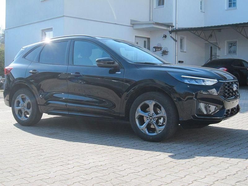 Neu Ford Kuga ST-Line 182 PS (133 kW) 2025 Agateschwarz SUV