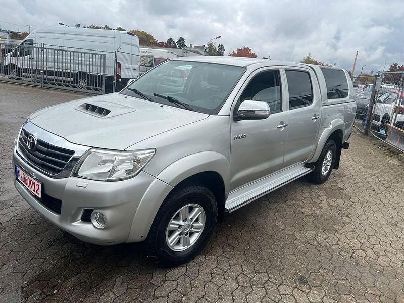 Schwarz Gebraucht 2012 Toyota HiLux Abholung | 14.999 € (Teuer) - Bild 1/4