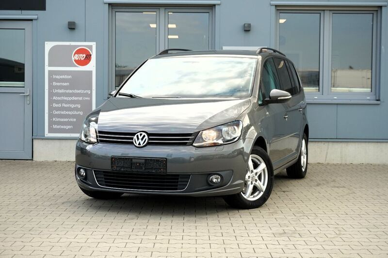 Grau Gebraucht 2012 VW Touran Comfortline Van / Kleinbus | 9.189 € (Fairer Preis) - Bild 1/4