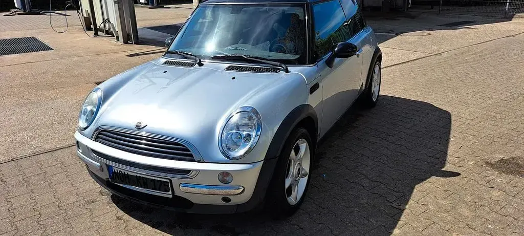 Usata Mini ONE 90 CV (66 kW) 2002 Argento Utilitaria