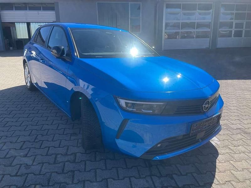 Gebraucht Opel Astra 131 PS (96 kW) 2024 Blau Limousine