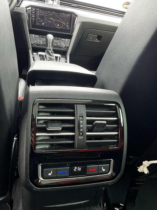 Gebraucht VW Passat Highline 190 PS (139 kW) 2018 Grau Kombi