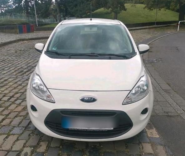 Gebraucht Ford Ka 69 PS (50 kW) 2013 Weiß Kleinwagen