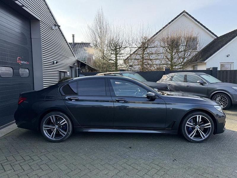 Gebraucht BMW 750 Executive 449 PS (330 kW) 2018 Grau Limousine