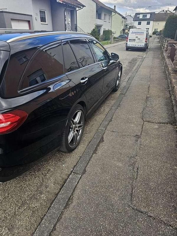 Gebraucht Mercedes E400 AMG line 333 PS (244 kW) 2017 Schwarz Kombi