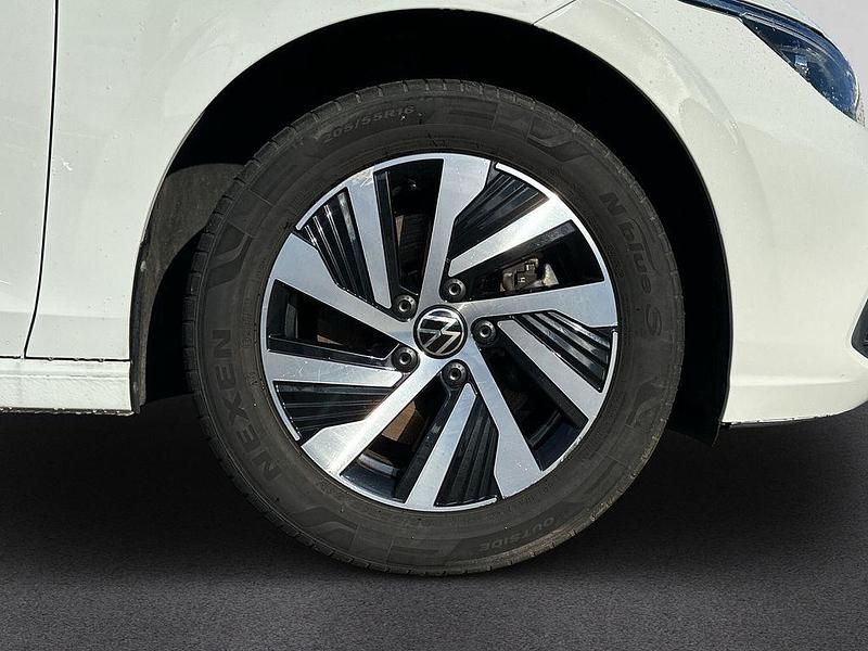 Gebraucht VW Golf VII Style 204 PS (150 kW) 2021 Weiß Kleinwagen