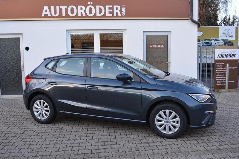 Grau Gebraucht 2024 Seat Ibiza Style Limousine | 18.900 € (Guter Preis) - Bild 1/4