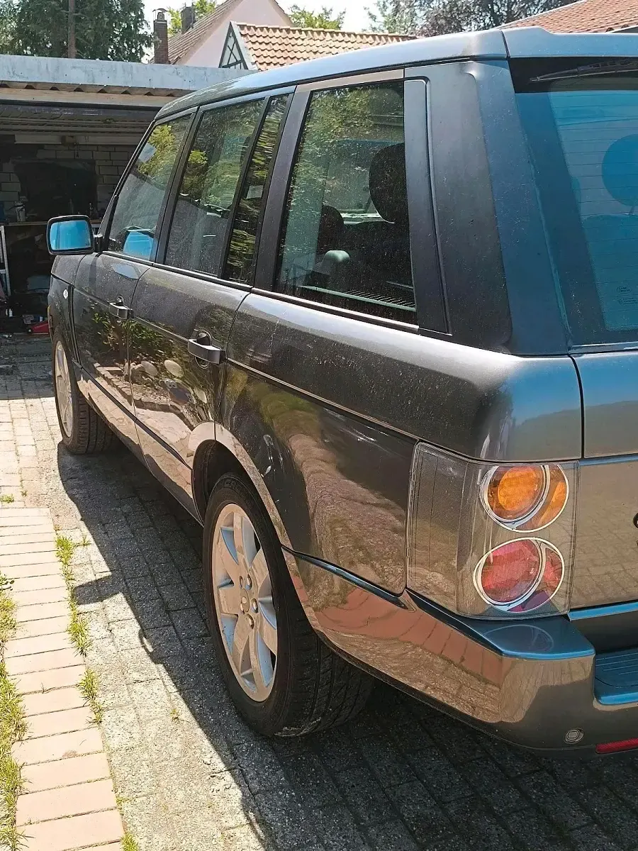 Gebraucht Land Rover Range Rover Vogue 285 PS (209 kW) 2004 Silber SUV