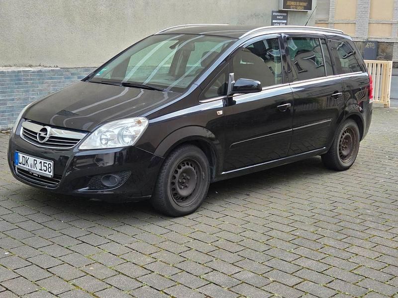 Schwarz Gebraucht 2009 Opel Zafira Edition Van / Kleinbus | 2.300 € (Guter Preis) - Bild 1/4
