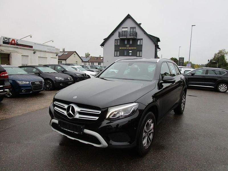 Schwarz Gebraucht 2019 Mercedes GLC220 SUV | 26.550 € (Guter Preis) - Bild 1/4