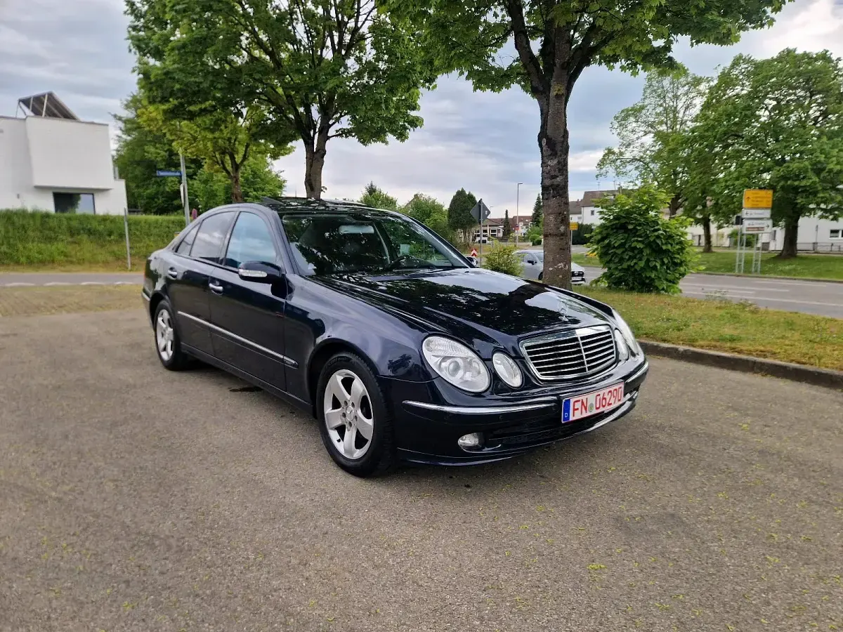 Gebraucht Mercedes E270 Avantgarde 177 PS (130 kW) 2003 Limousine