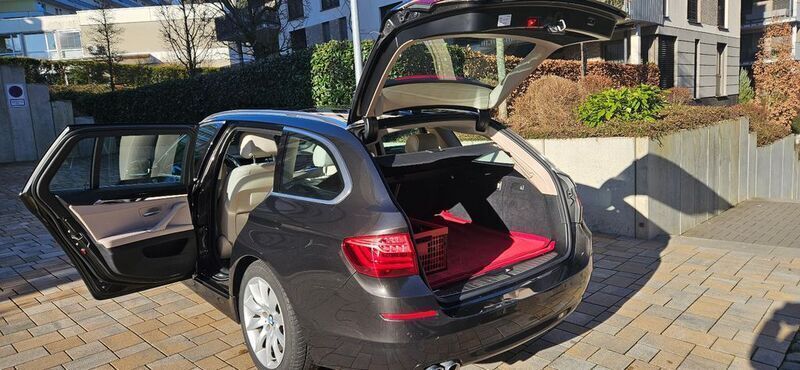 Grau Gebraucht 2013 BMW 530 Luxury Line Kombi | 18.500 € (Teuer) - Bild 1/4