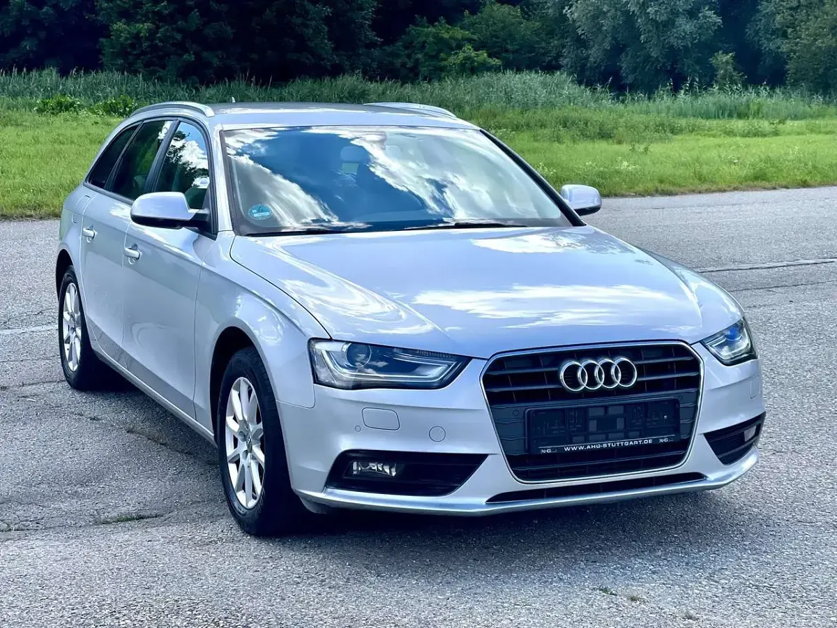Gebraucht Audi A4 Attraction 170 PS (125 kW) 2014 Eissilber metallic Kombi