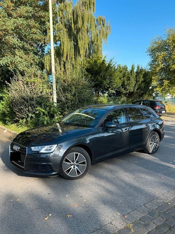 Gebraucht Audi A4 150 PS (110 kW) 2017 Grau Kombi
