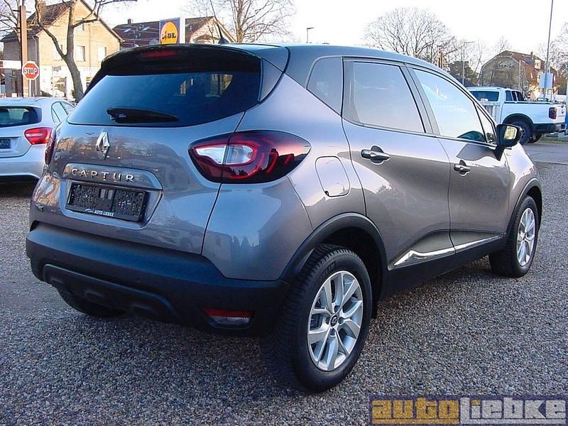 Occasion Renault Captur LIMITED 131 ch (96 kW) 2019 Gris SUV