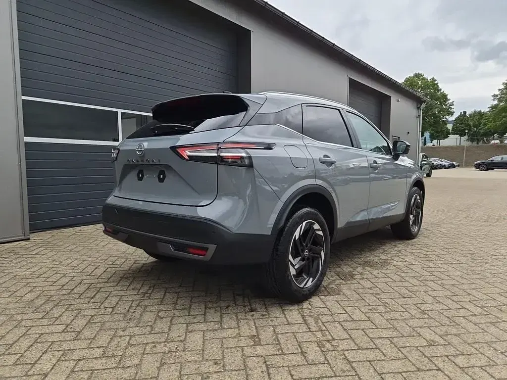 Neu Nissan Qashqai N-Connecta 158 PS (116 kW) 2026 Grau SUV