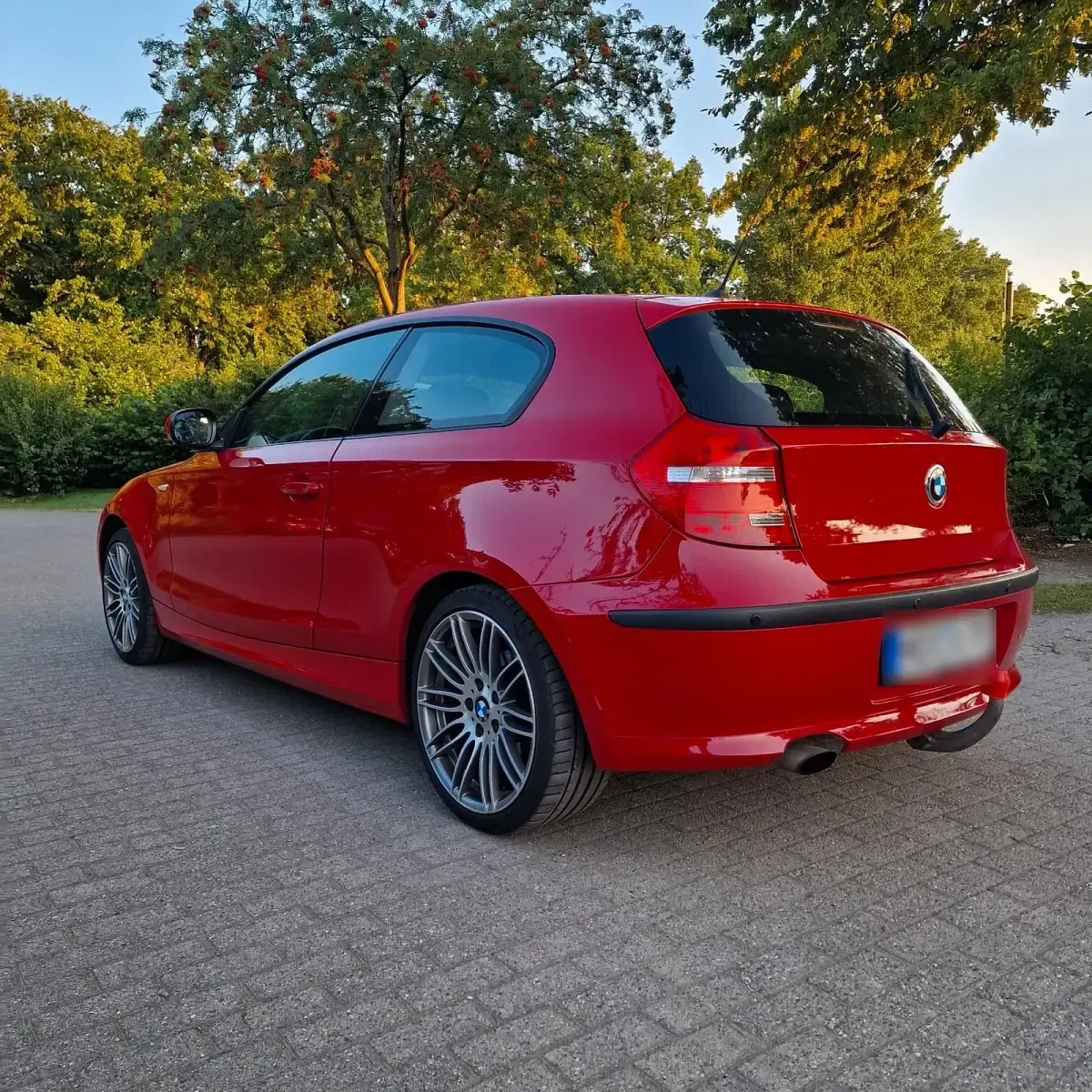 Gebraucht BMW 120 120 PS (88 kW) 2010 Rot Kleinwagen