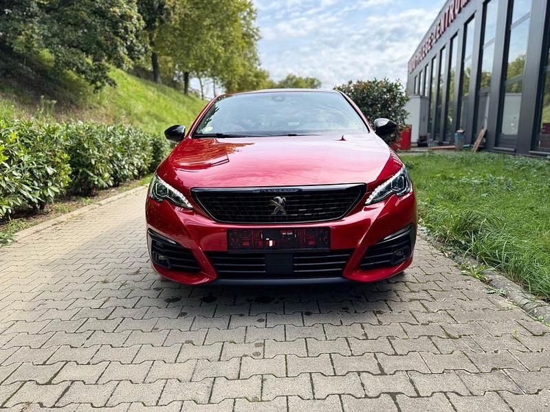 Rot Gebraucht 2020 Peugeot 308 GT Limousine | 13.999 € (Guter Preis) - Bild 1/4