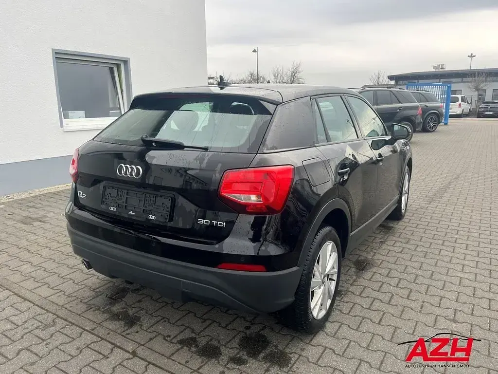 Gebraucht Audi Q2 Basis 116 PS (85 kW) 2019 Schwarz SUV