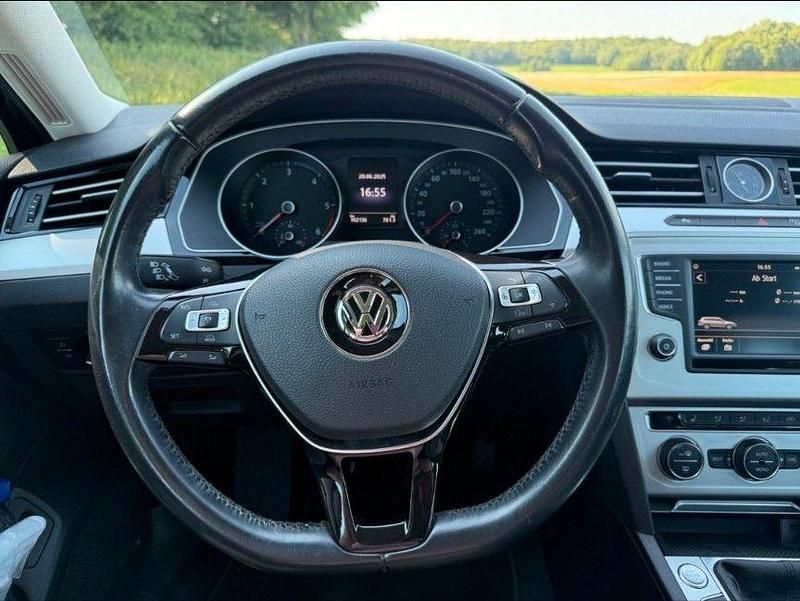 Gebraucht VW Passat 150 PS (110 kW) 2015 Blau Kombi