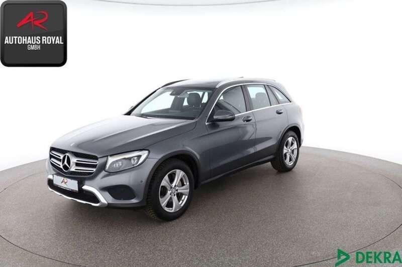 Grau Gebraucht 2015 Mercedes GLC250 Exclusive SUV | 25.880 € (Guter Preis) - Bild 1/4