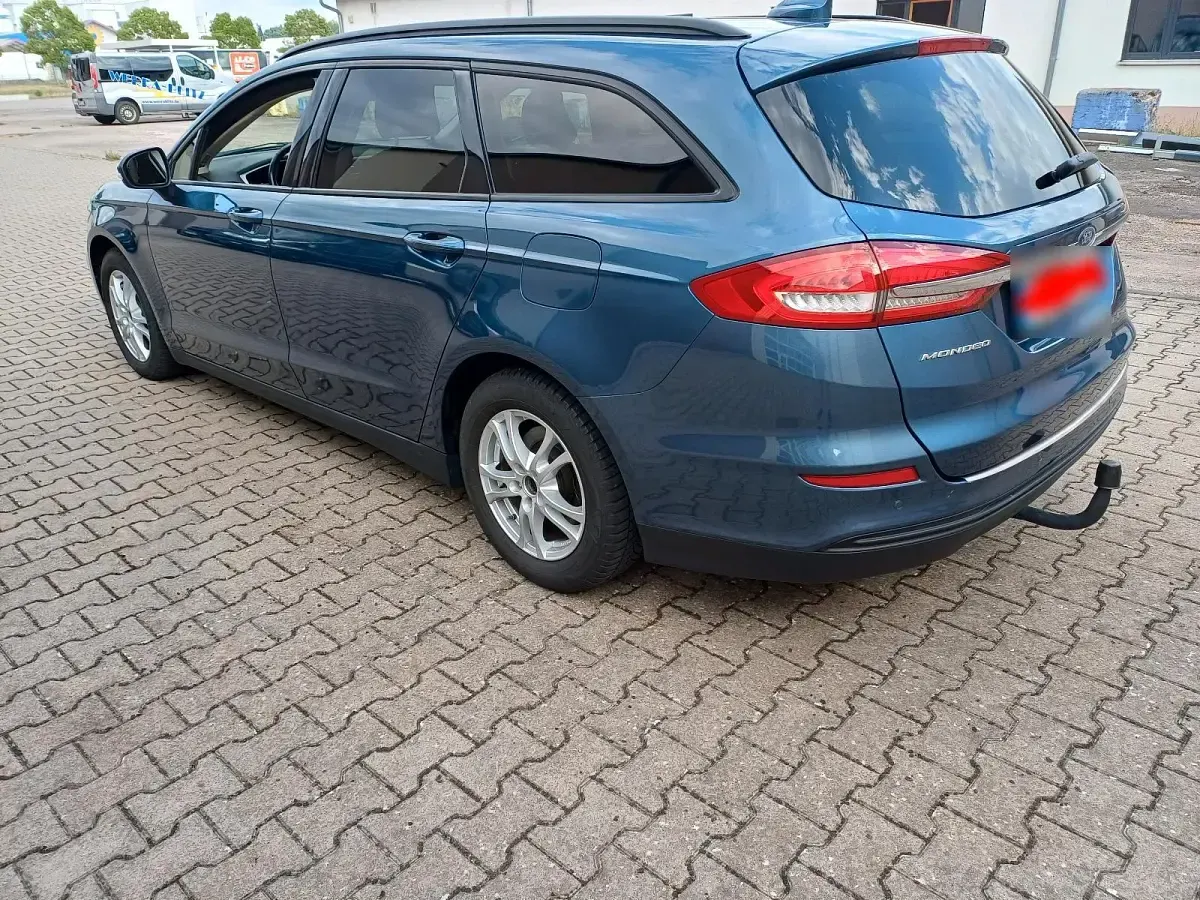 Gebraucht Ford Mondeo 150 PS (110 kW) 2021 Blau Kombi
