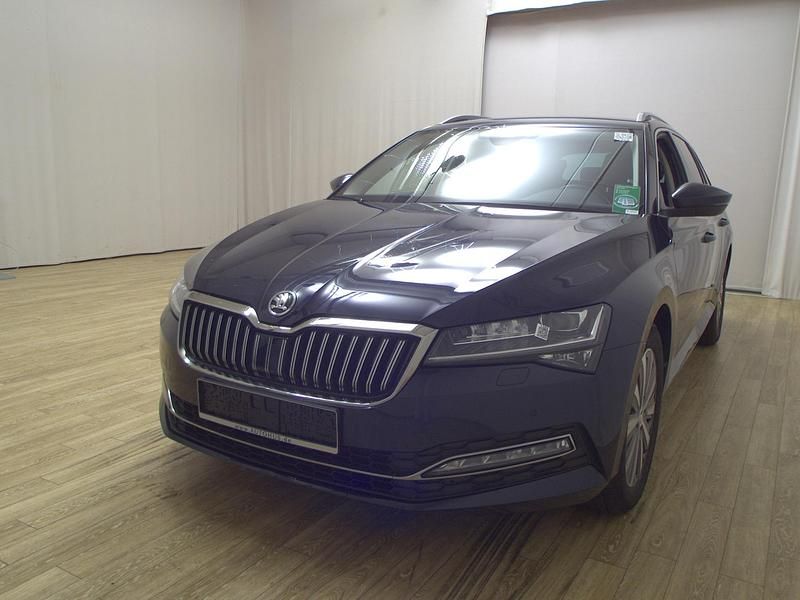 Gebraucht Skoda Superb Style 150 PS (110 kW) 2022 Blau Kombi