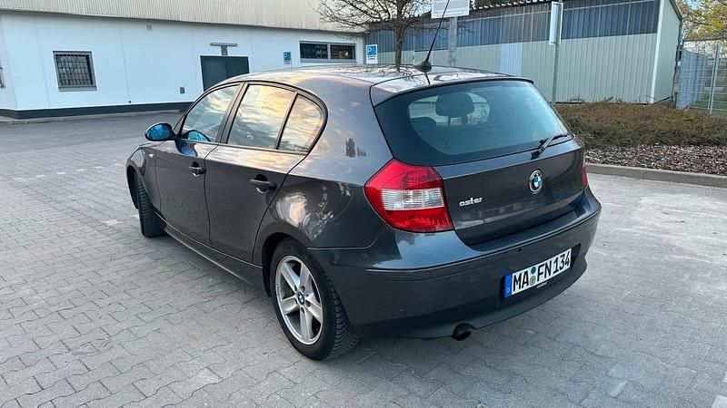 Gebraucht BMW 118 129 PS (94 kW) 2005 Grau Kleinwagen