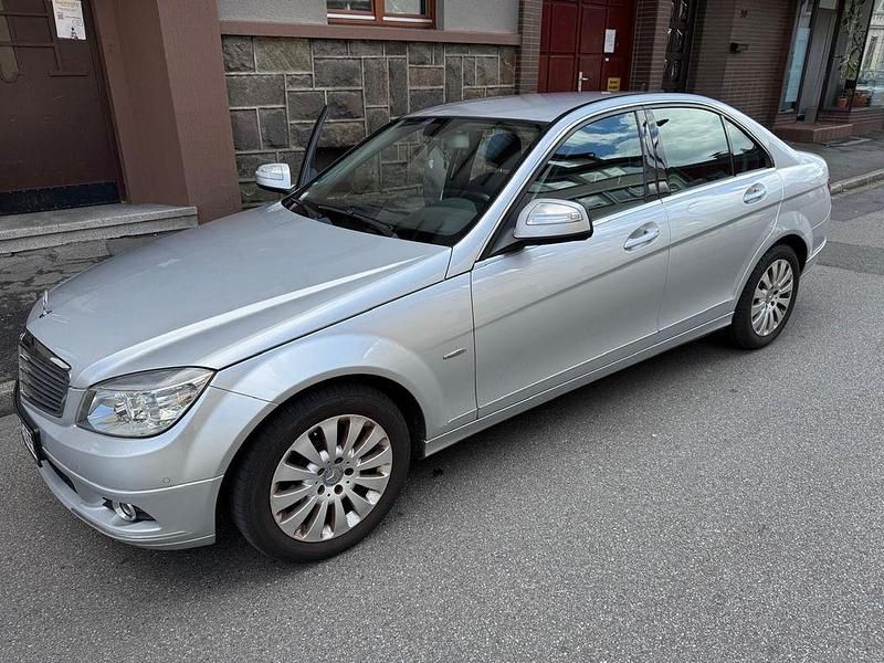 Silber Gebraucht 2007 Mercedes C230 Elegance Limousine | 6.000 € (Fairer Preis) - Bild 1/4