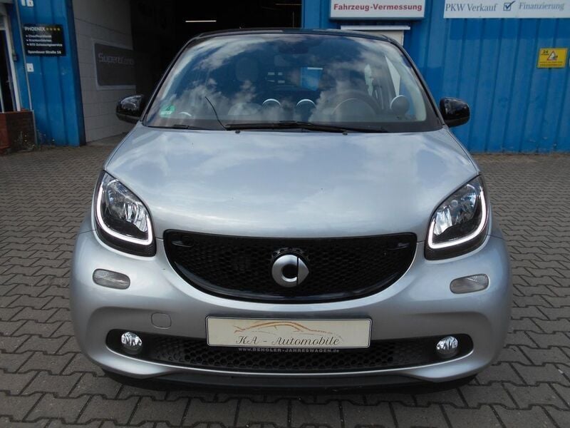 Silber Gebraucht 2015 Smart ForFour Basis Limousine | 6.999 € (Guter Preis) - Bild 1/4