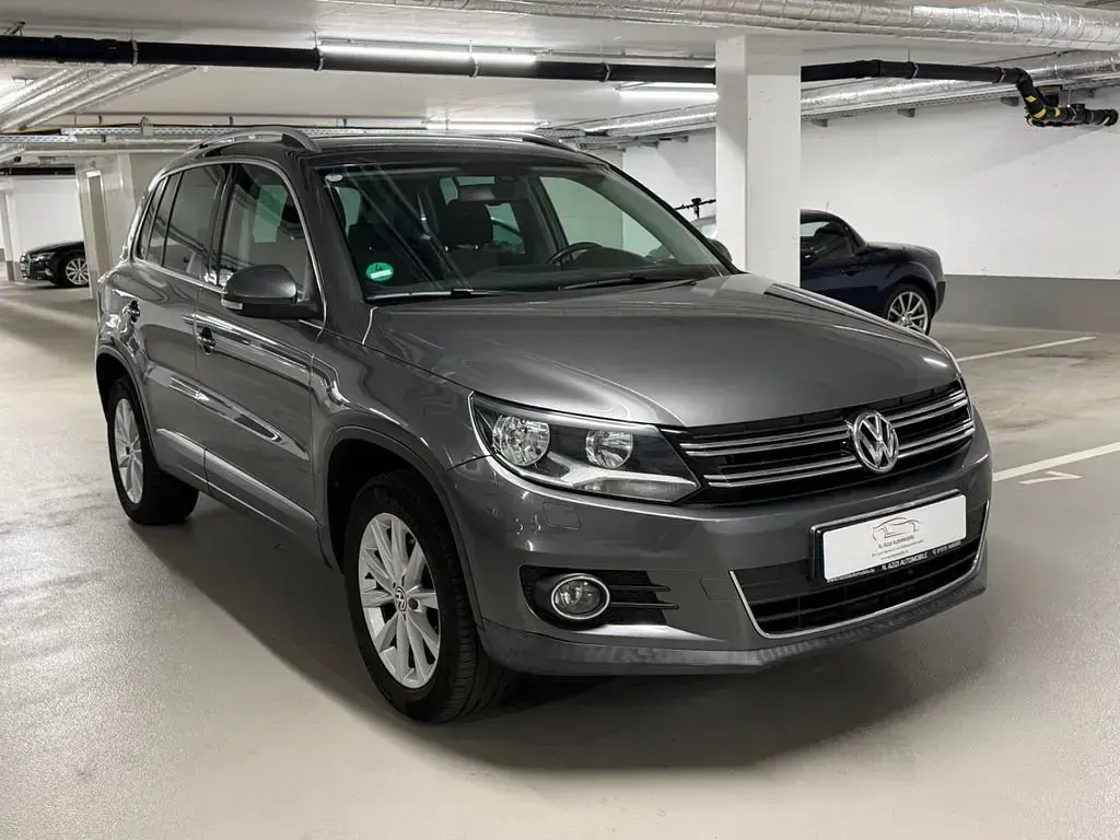 Gebraucht VW Tiguan Sportline 179 PS (131 kW) 2011 Grau SUV