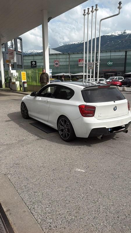 Second-hand BMW 125 218 CP (160 kW) 2013 Andere farben Hatchback