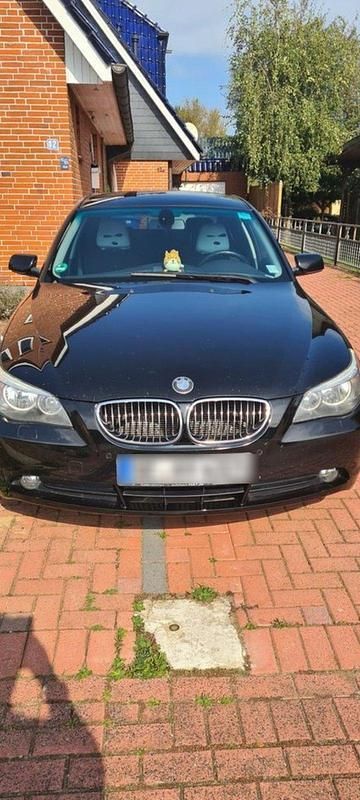Schwarz Gebraucht 2006 BMW 523 Limousine | 3.400 € (Superpreis) - Bild 1/4