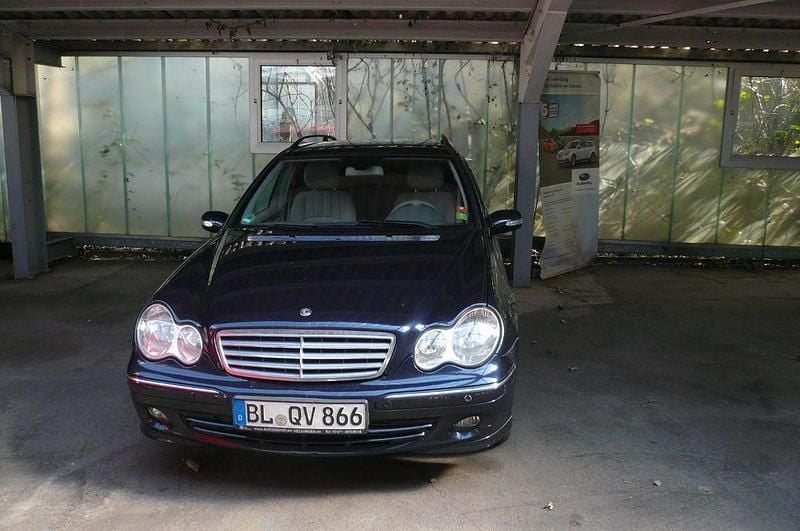 Gebraucht Mercedes C220 150 PS (110 kW) 2007 Blau Kombi