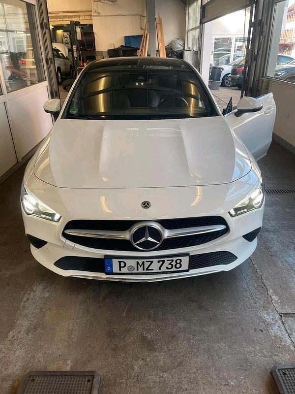 Gebraucht Mercedes CLA180 2019 Weiß Limousine