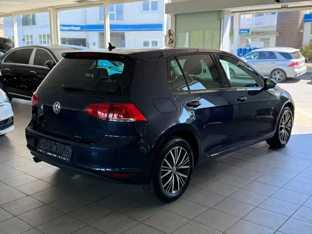 Gebraucht VW Golf VII Allstar 110 PS (80 kW) 2016 Blau Limousine