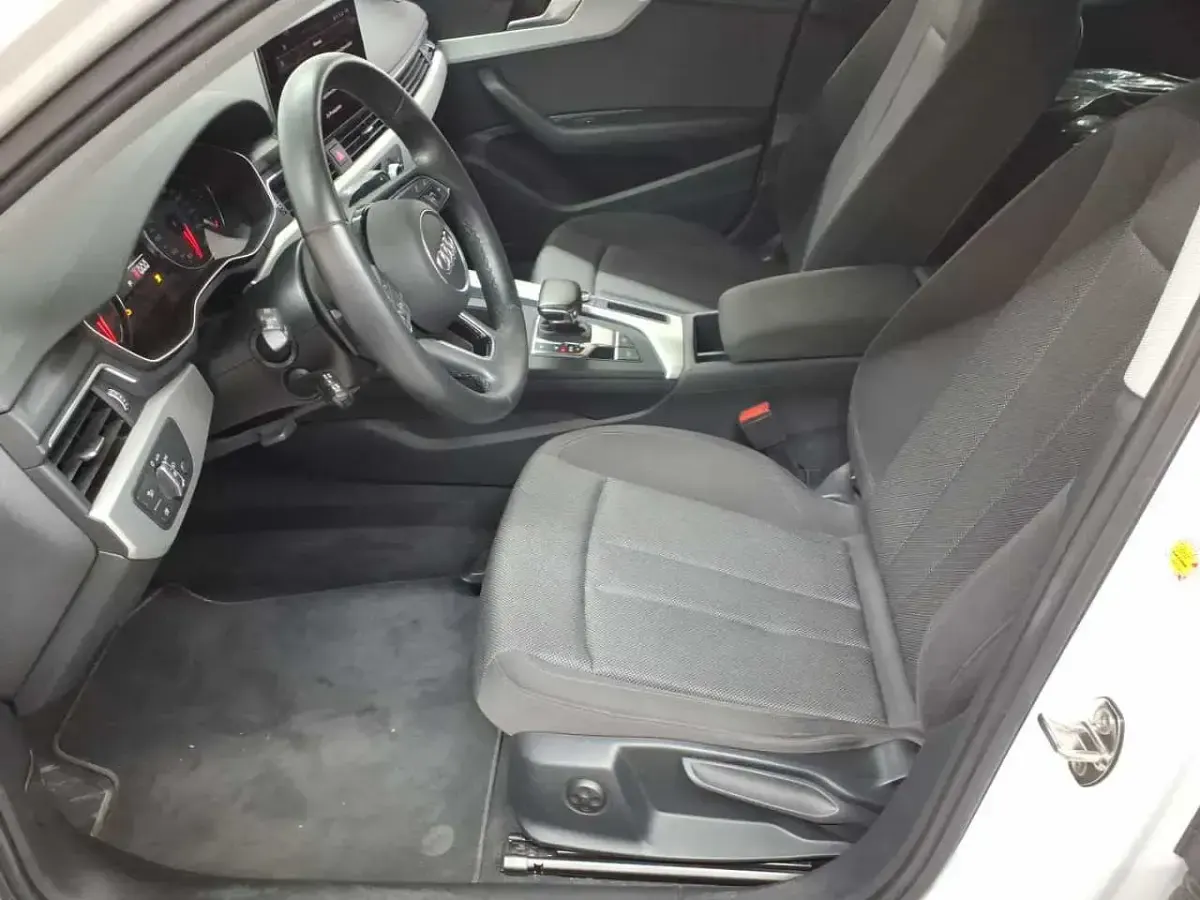 Gebraucht Audi A4 Business 163 PS (119 kW) 2022 Ibisweiß Kombi