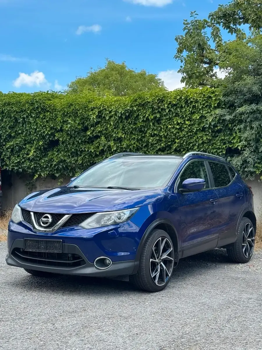 Gebraucht Nissan Qashqai 131 PS (96 kW) 2015 Blau SUV
