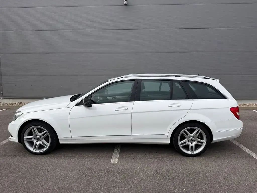 Gebraucht Mercedes C350 Avantgarde 306 PS (225 kW) 2012 Weiß Kombi