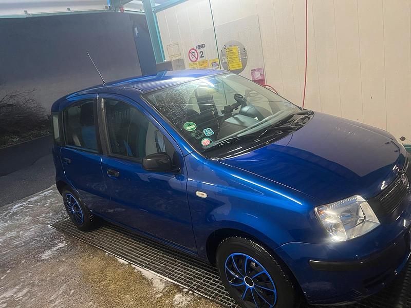 Blau Gebraucht 2009 Fiat Panda Kleinwagen | 1.100 € (Fairer Preis) - Bild 1/4