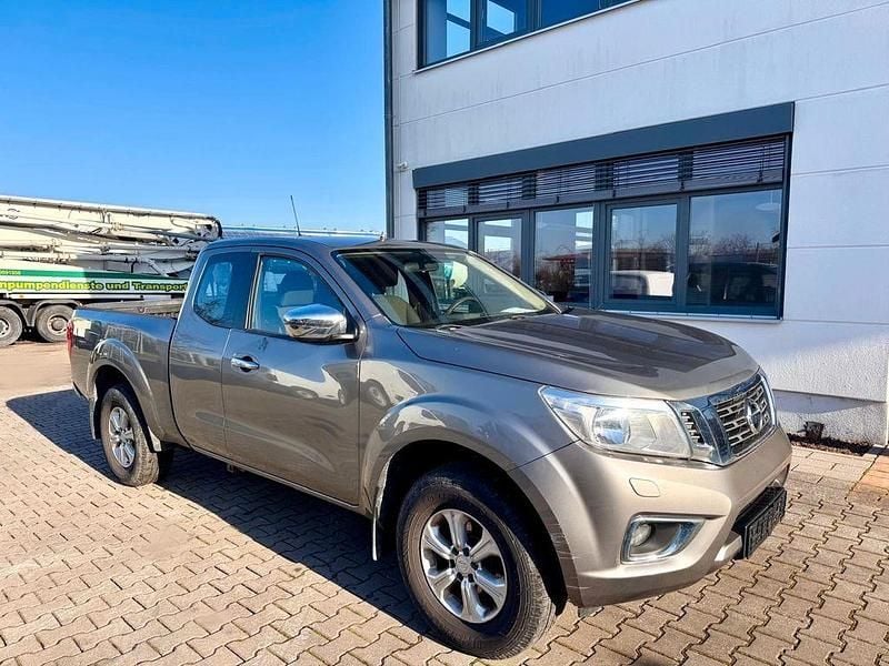 Gebraucht Nissan Navara Acenta 163 PS (119 kW) 2016 Grau Pickup