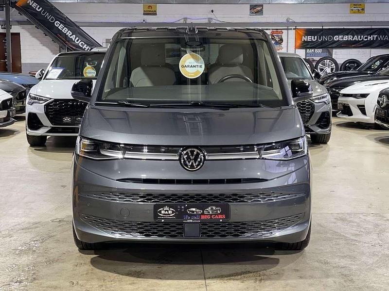 Gebraucht VW Multivan 204 PS (150 kW) 2024 Indiumgrau Van / Kleinbus