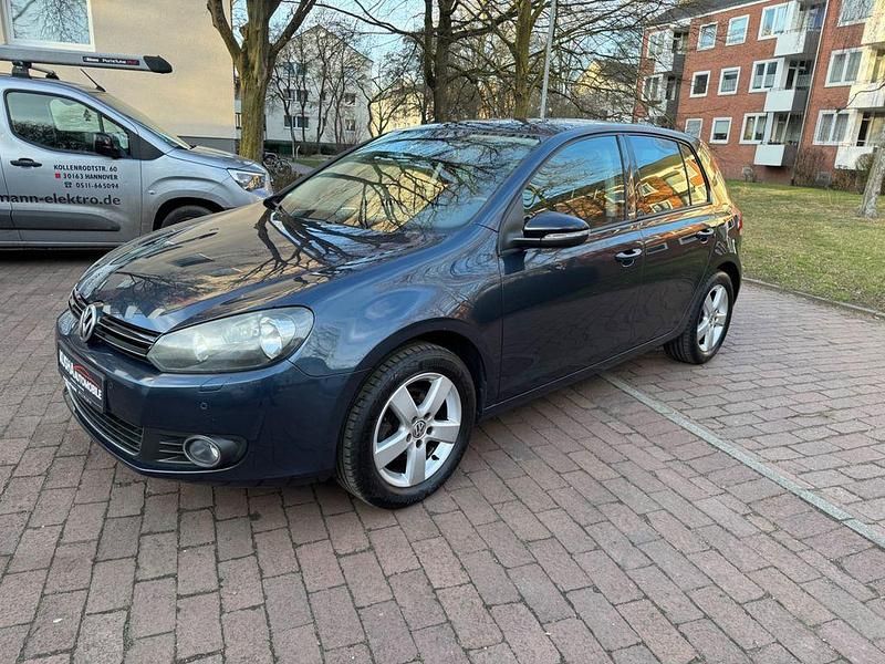 Gebraucht VW Golf VI Style 105 PS (77 kW) 2011 Blau Kleinwagen